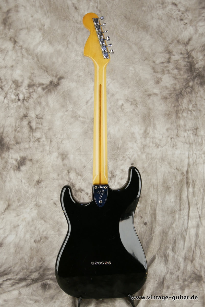 Fender_Stratocaster_Hardtail_black_1975-002.JPG