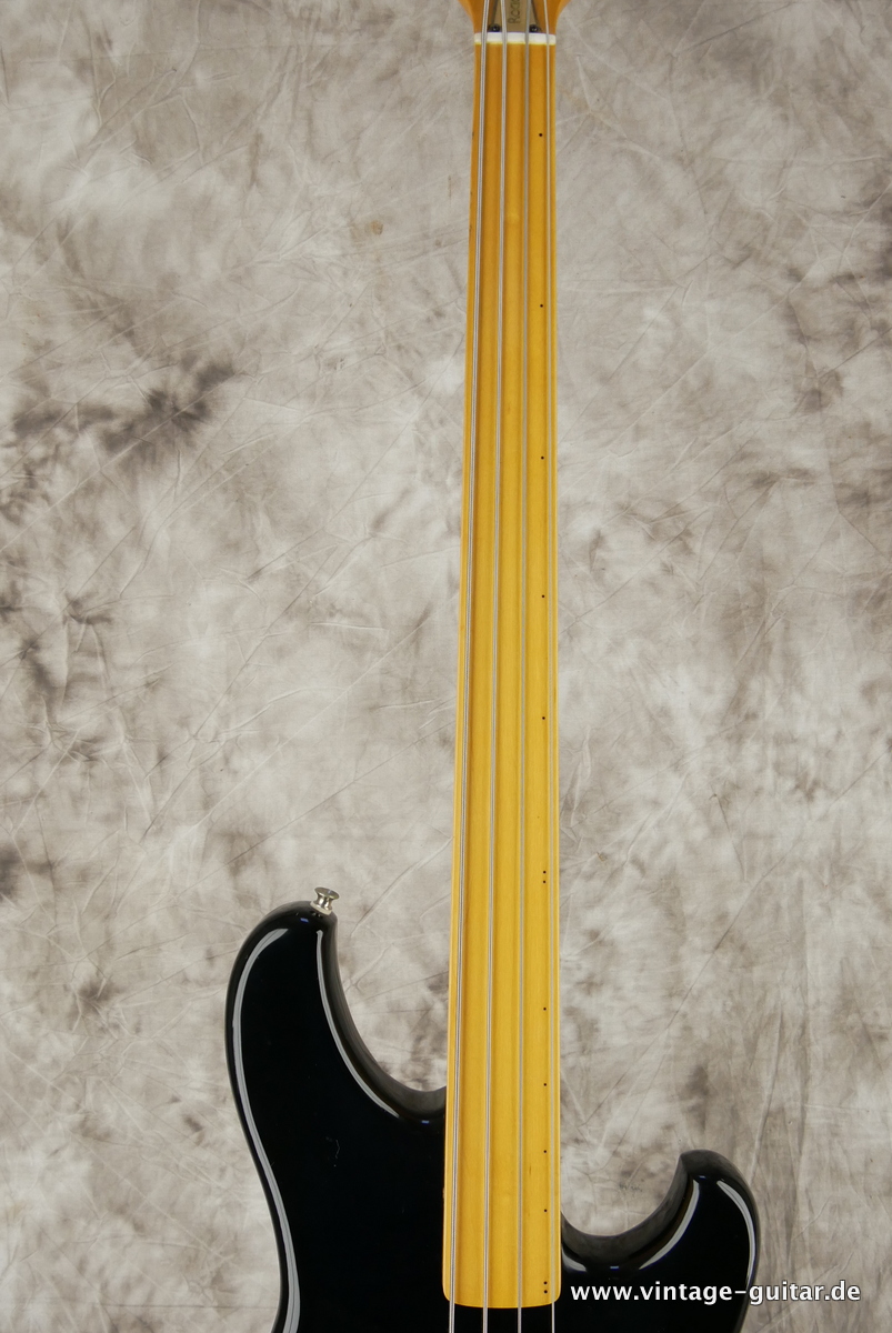 img/vintage/3636/Ibanez_Roadster_840_fretless_black_1981-011.JPG