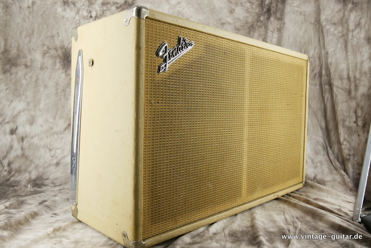 Fender_Bassman_head_cab_smooth_blonde_1964-006.JPG