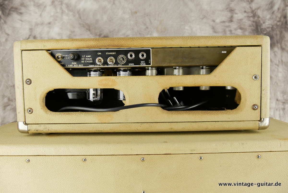 Fender_Bassman_head_cab_smooth_blonde_1964-008.JPG