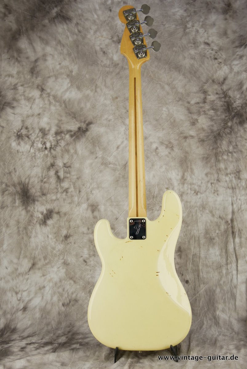 Fender-Precision-1974-olympic-white-003.JPG