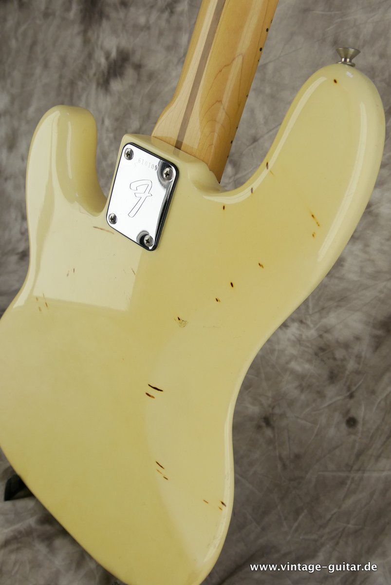 Fender-Precision-1974-olympic-white-013.JPG
