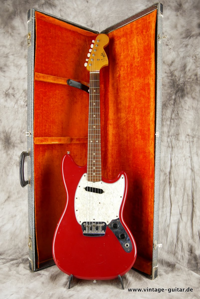 Fender_Musicmaster_II_dakota_red_1967-011.JPG