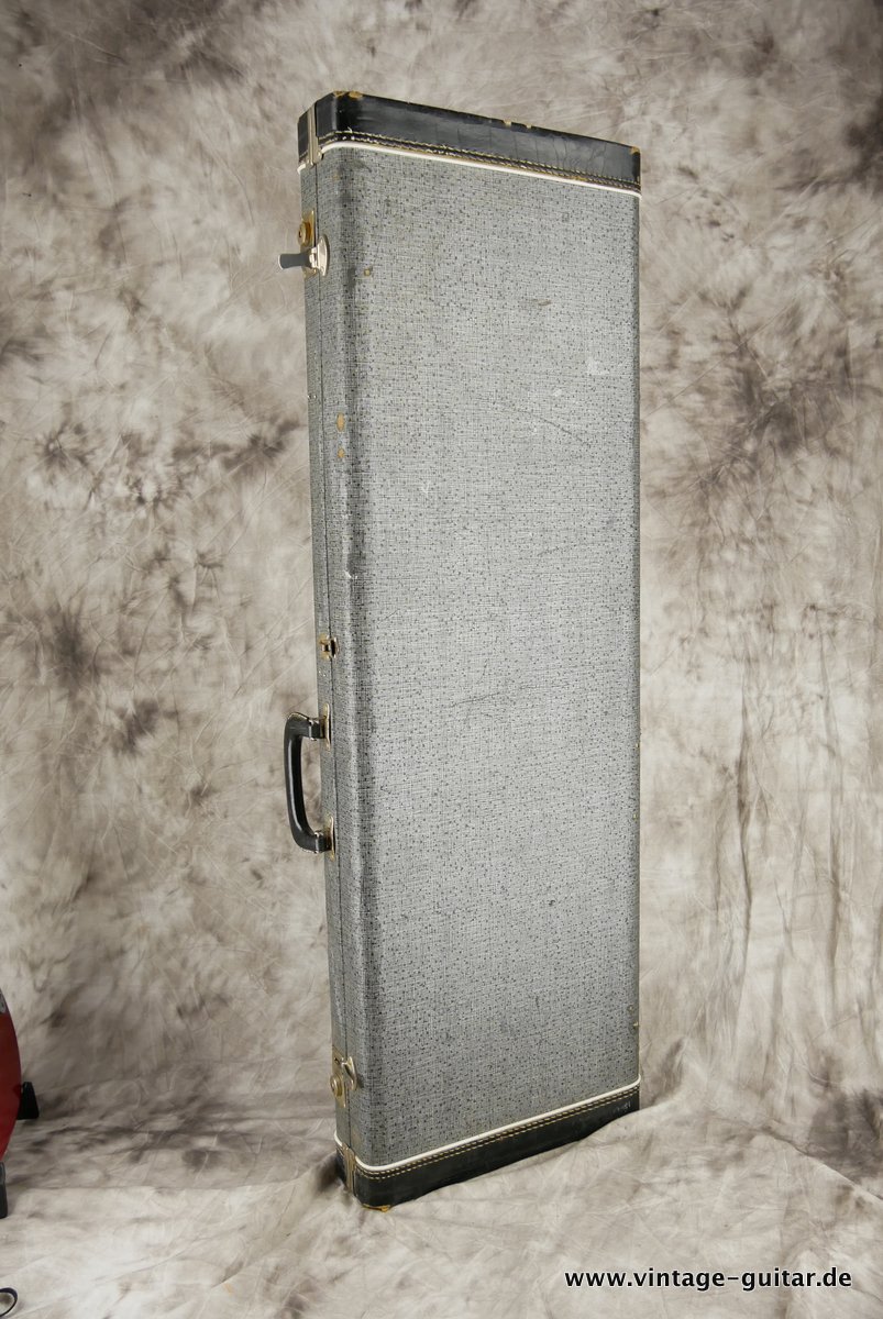 img/vintage/3643/Fender_Musicmaster_II_dakota_red_1967-012.JPG