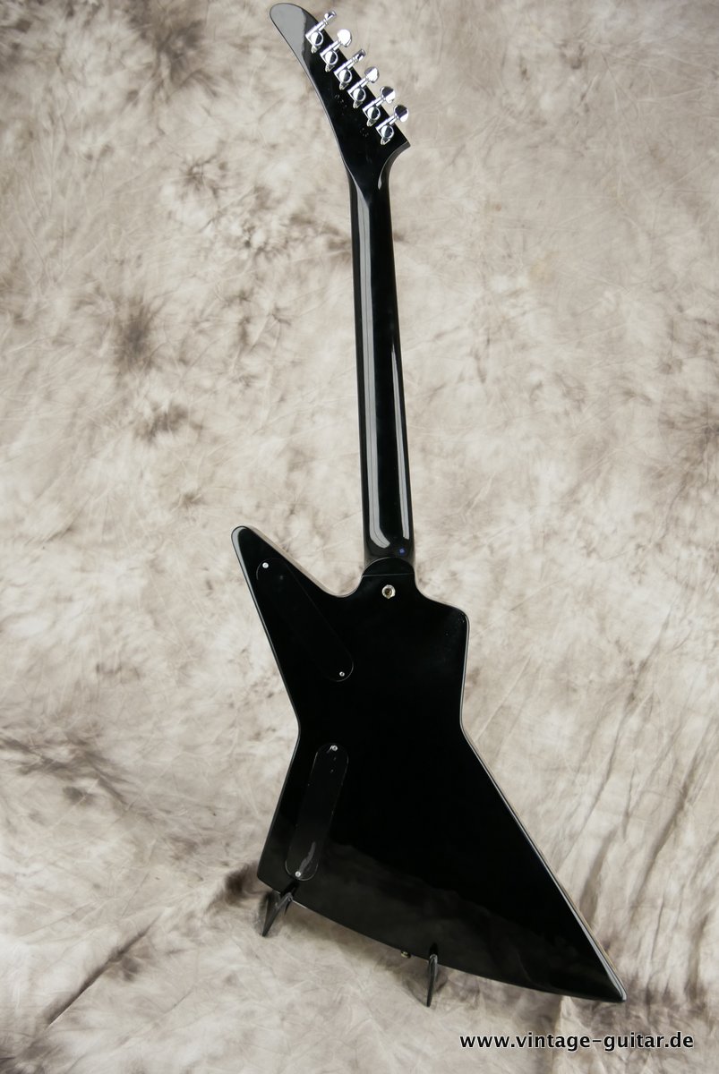 Gibson_Explorer_EMG_aktiv_black_2006-002.JPG