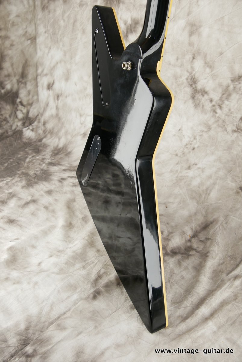 Gibson_Explorer_EMG_aktiv_black_2006-008.JPG