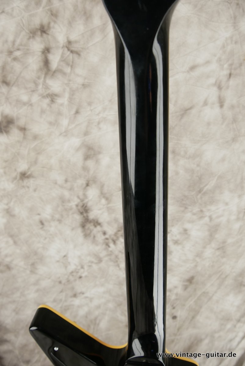 img/vintage/3647/Gibson_Explorer_EMG_aktiv_black_2006-012.JPG