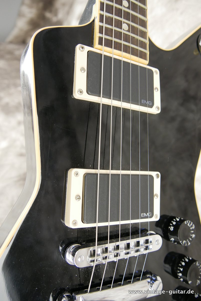 Gibson_Explorer_EMG_aktiv_black_2006-015.JPG