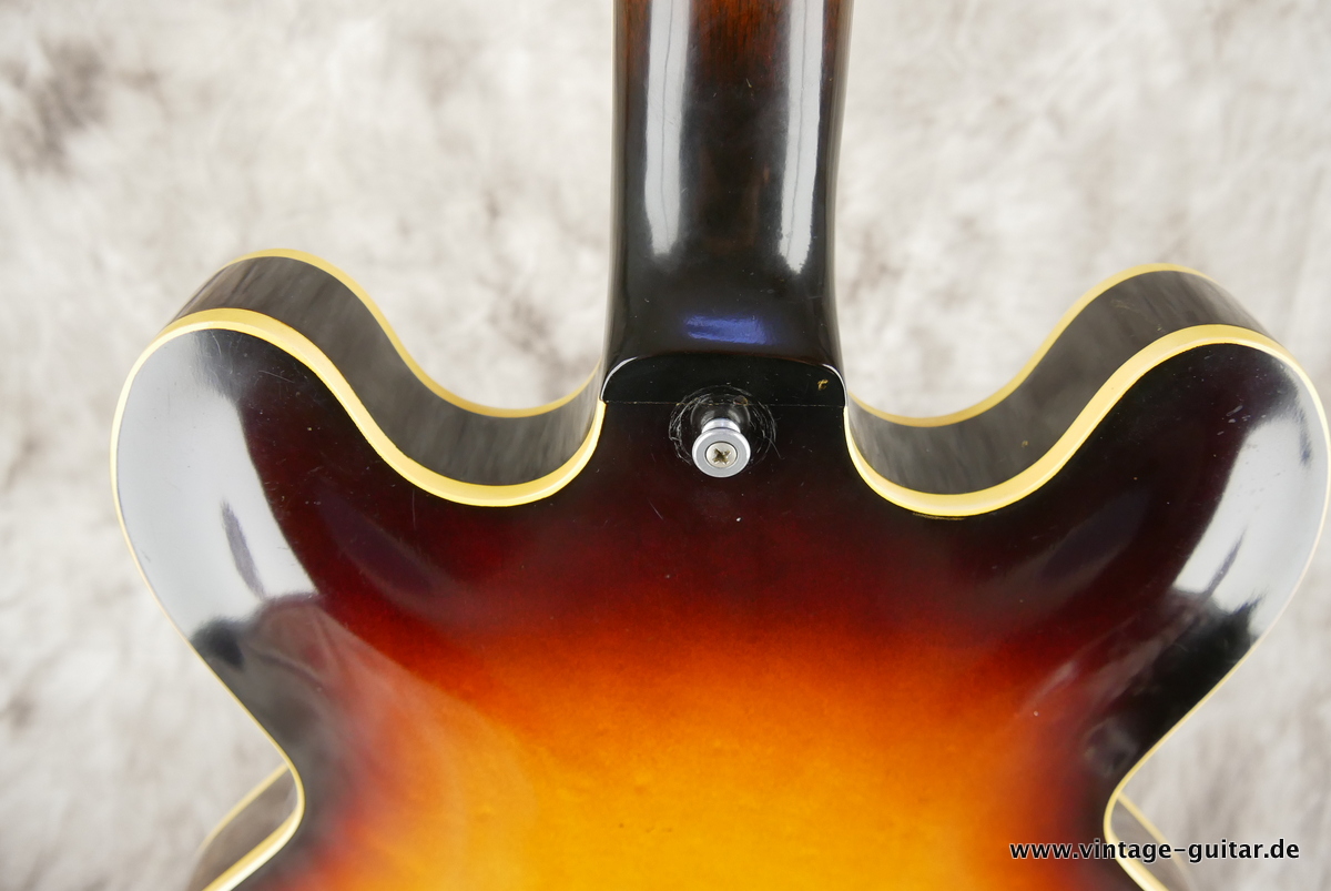 Gibson_ES-335_TD_sunburst_PAF_stoptail_1962-017.JPG