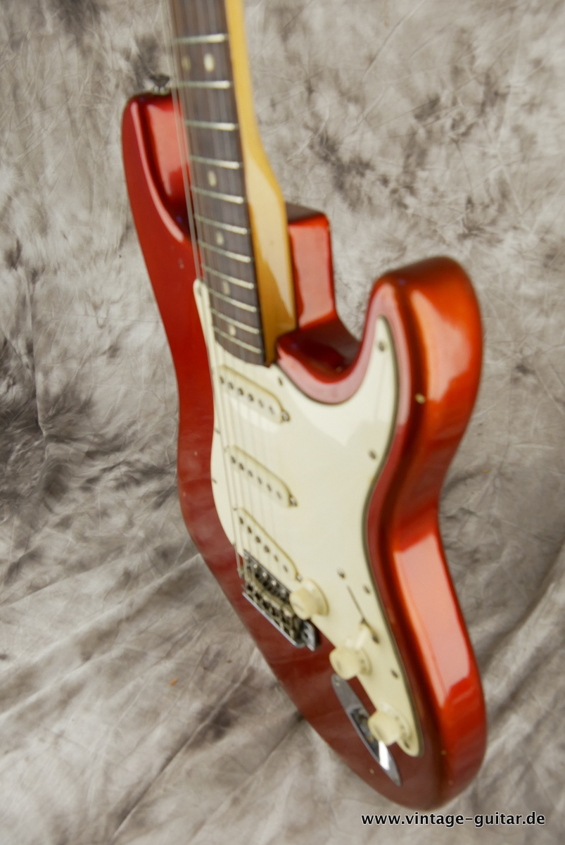 Fender_Stratocaster_candy_apple_red_1969-006.JPG