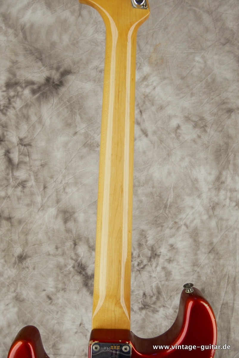 img/vintage/3649/Fender_Stratocaster_candy_apple_red_1969-012.JPG