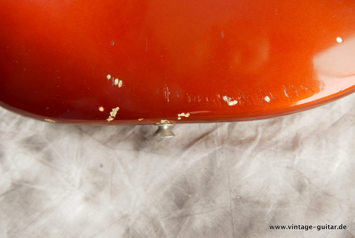 img/vintage/3649/Fender_Stratocaster_candy_apple_red_1969-018.JPG