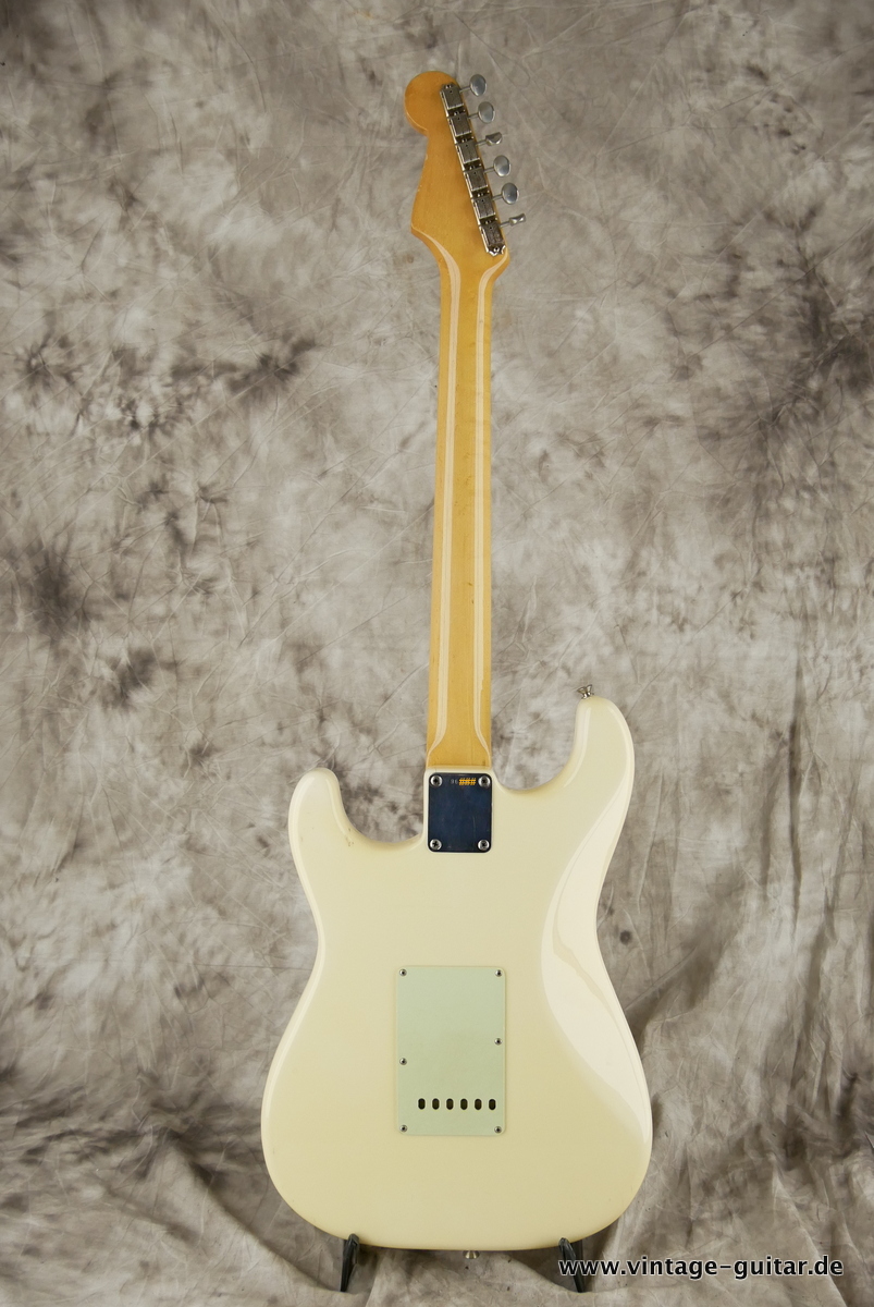 Fender_Stratocaster_white_refinished_new_parts_1963-002.JPG