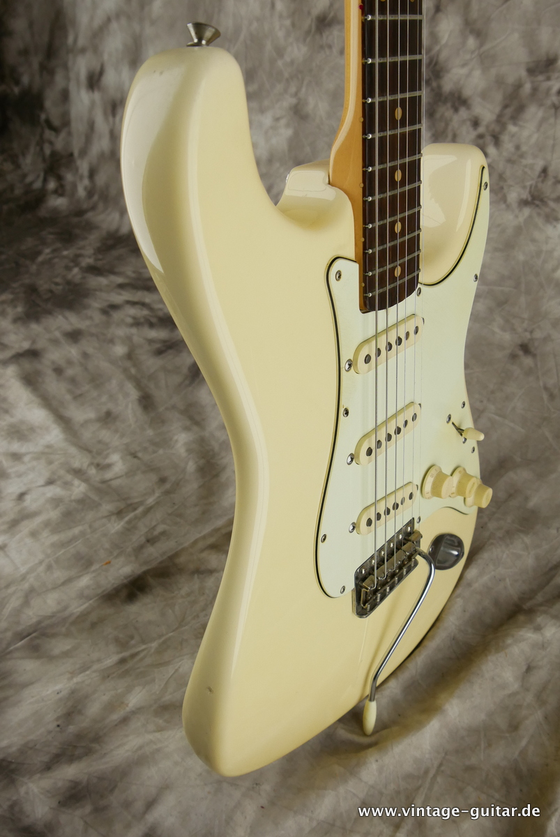 Fender_Stratocaster_white_refinished_new_parts_1963-005.JPG