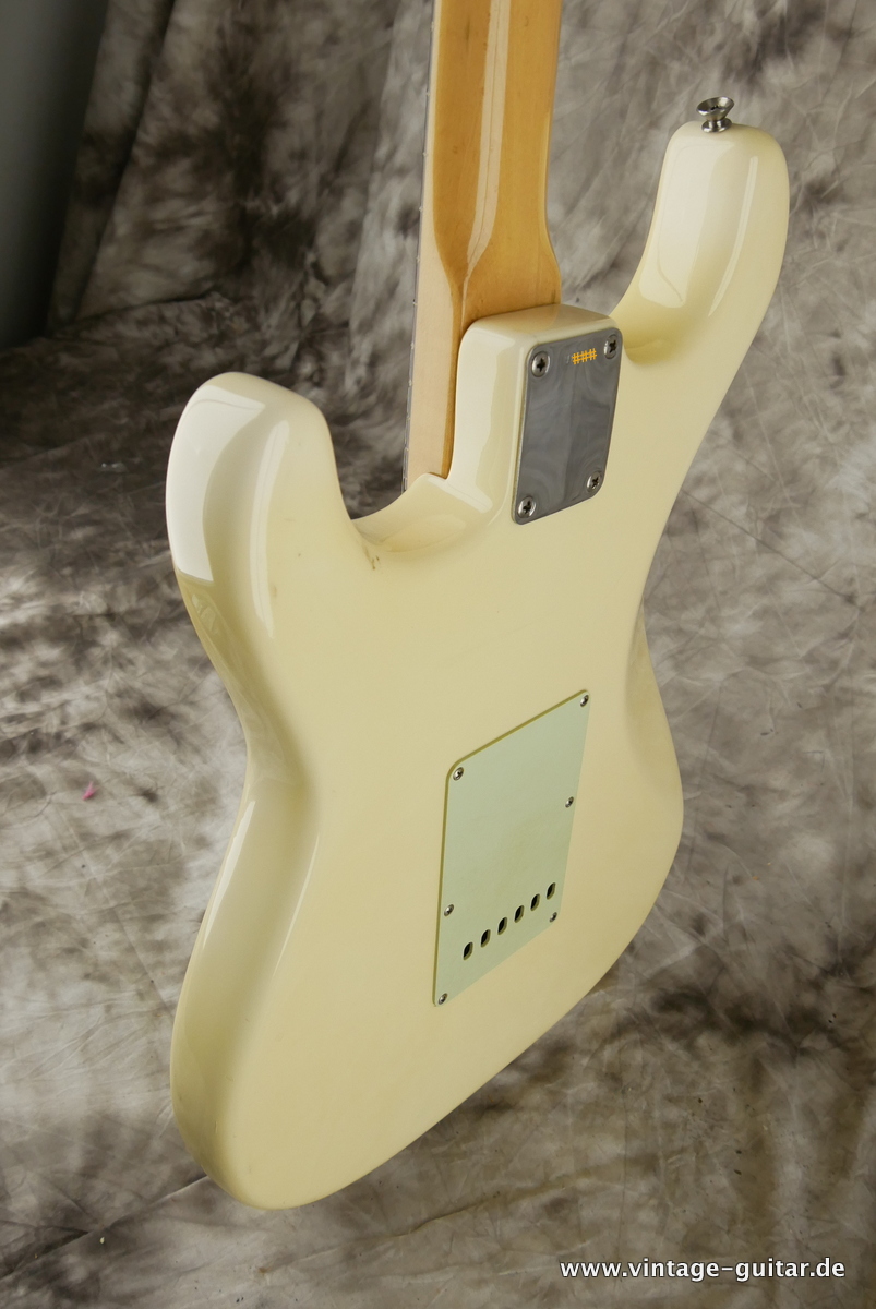 Fender_Stratocaster_white_refinished_new_parts_1963-007.JPG
