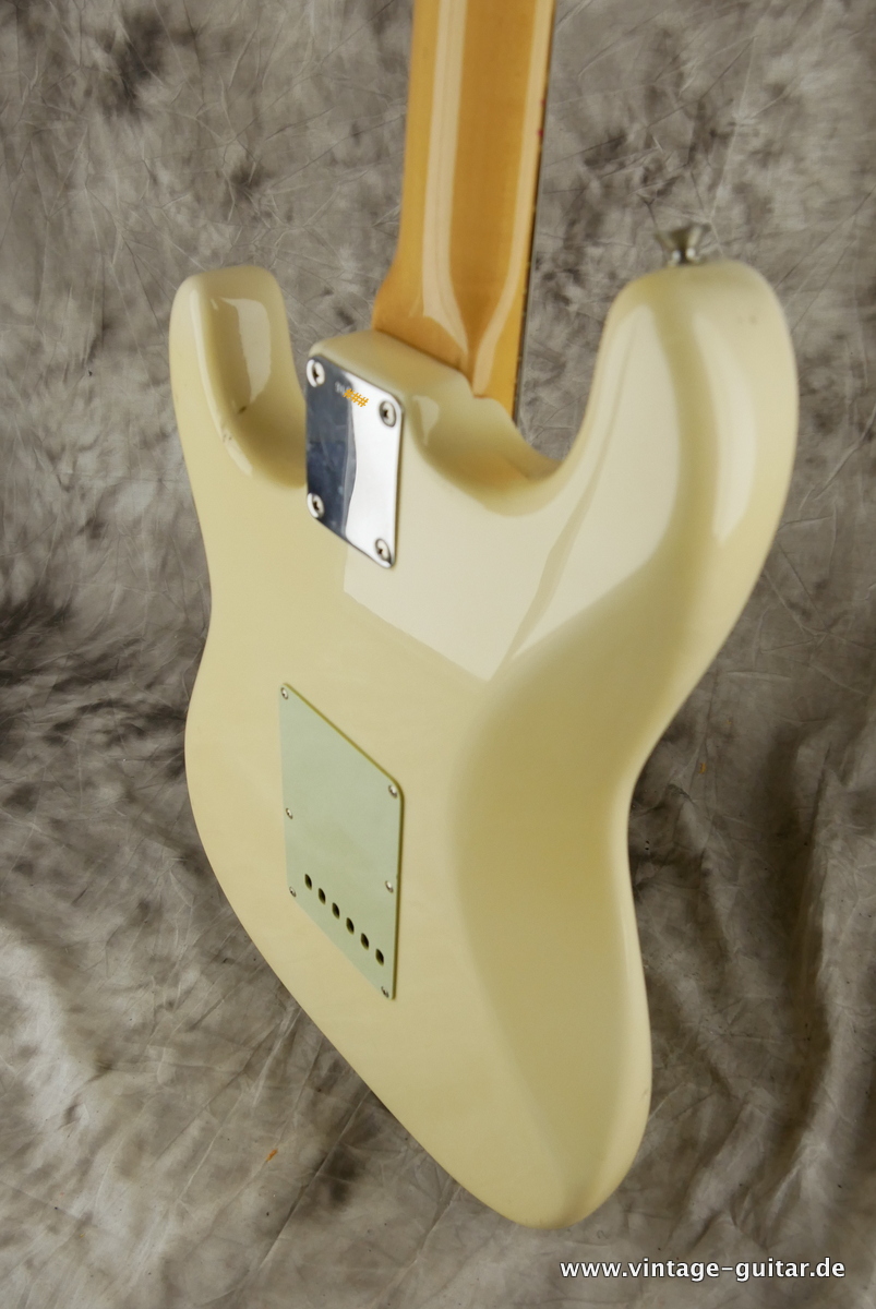 Fender_Stratocaster_white_refinished_new_parts_1963-008.JPG