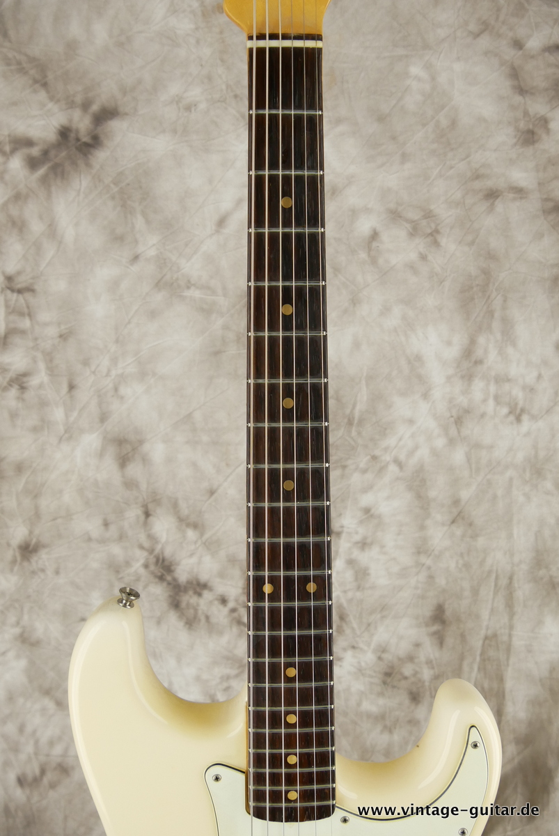 Fender_Stratocaster_white_refinished_new_parts_1963-011.JPG