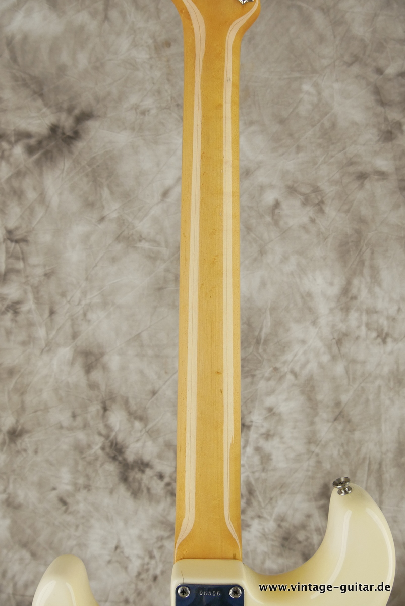 img/vintage/3658/Fender_Stratocaster_white_refinished_new_parts_1963-012.JPG