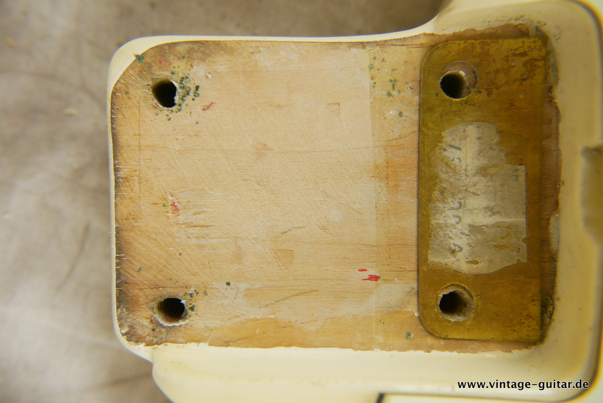 Fender_Stratocaster_white_refinished_new_parts_1963-027.JPG
