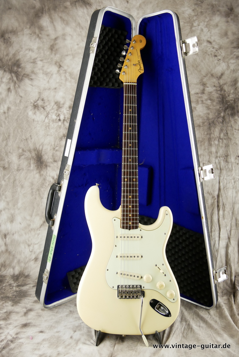 Fender_Stratocaster_white_refinished_new_parts_1963-030.JPG