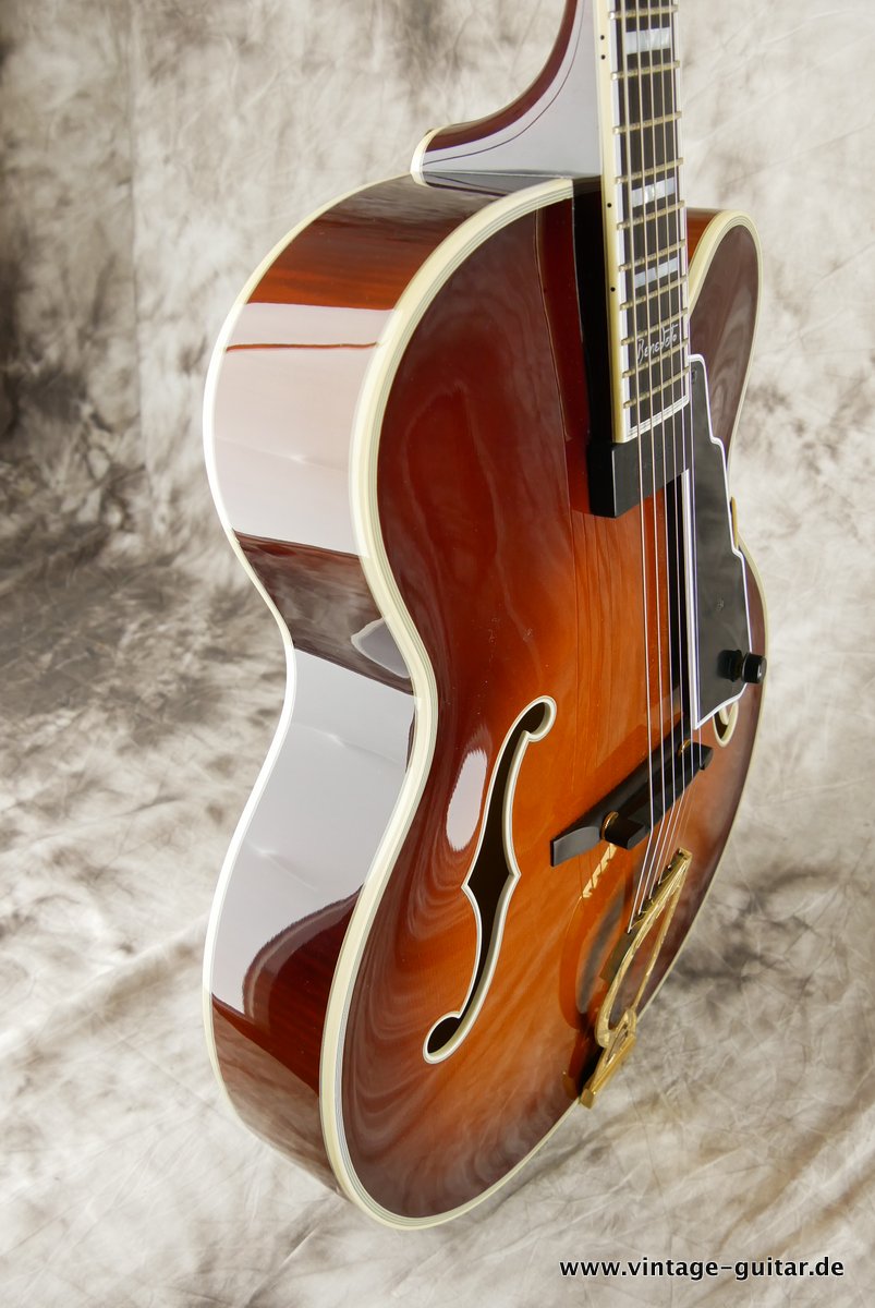 img/vintage/3663/Guild_Benedetto_Johnny_Smith_Award_violin_sunburst_2004-005.JPG