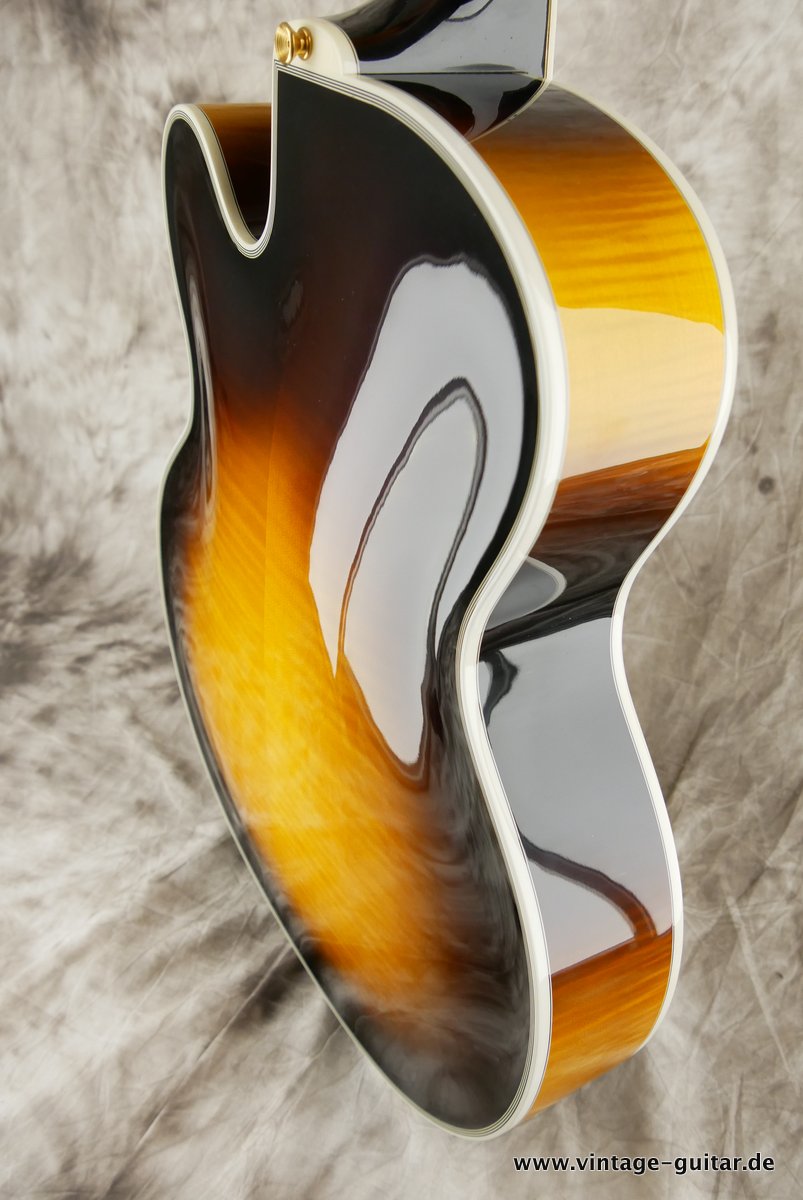 img/vintage/3664/Guild_Benedetto_X_700_Stuart_sunburst_2004-008.JPG