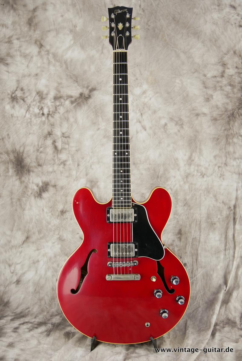 Gibson_ES_335_cherry_1989-001.JPG