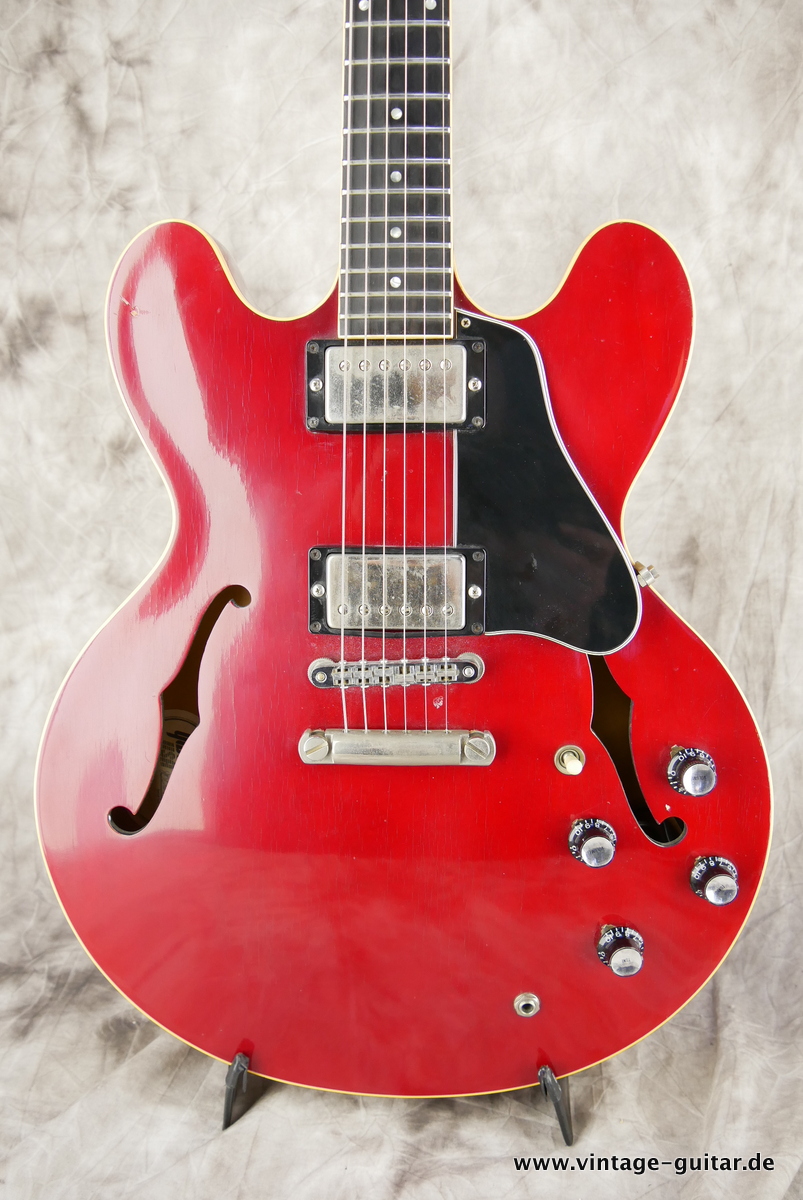 Gibson_ES_335_cherry_1989-003.JPG