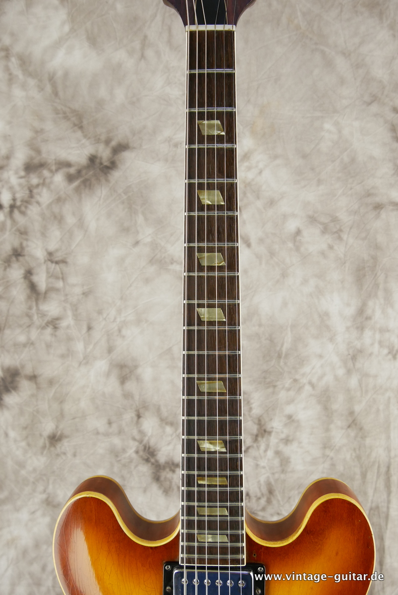 Epiphone_Riviera_sunburst_1963-011.JPG