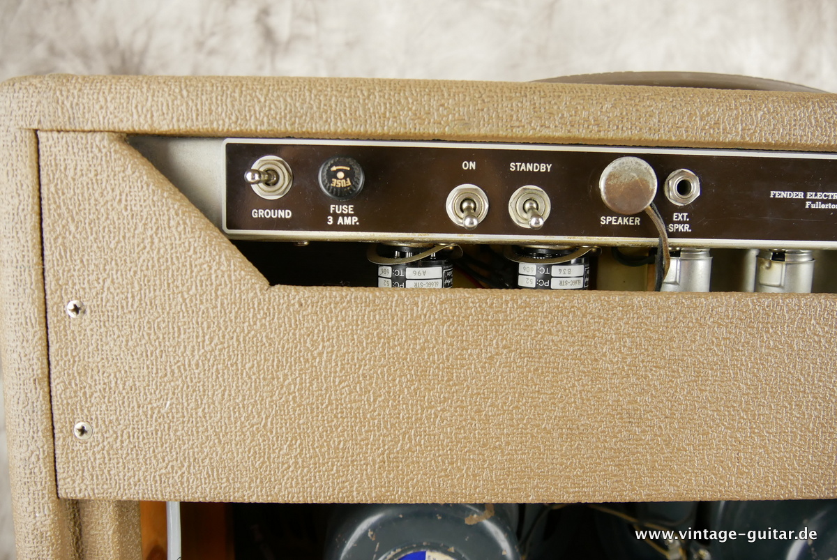 Fender_Super_Amp_brownface_1961-007.JPG