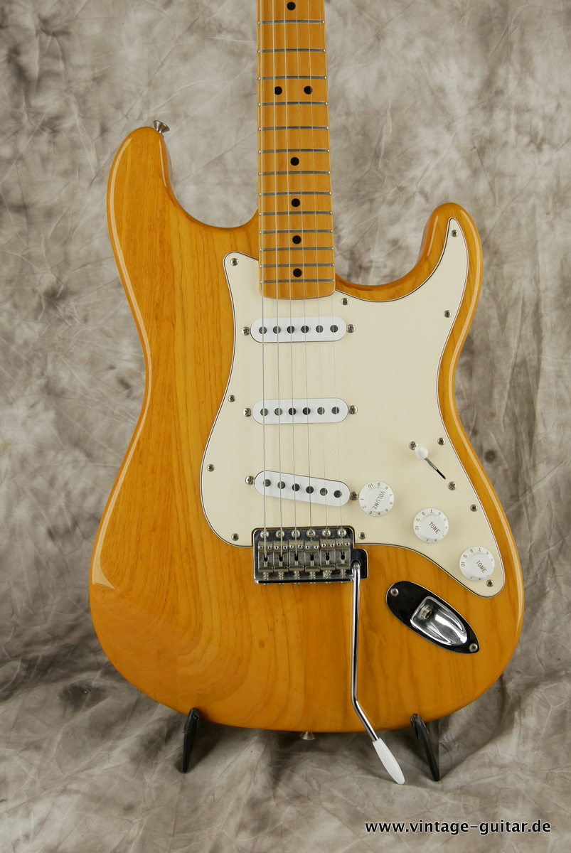 Fender_Stratocaster_classic_series_70s_natural_Mexico_2002-003.JPG