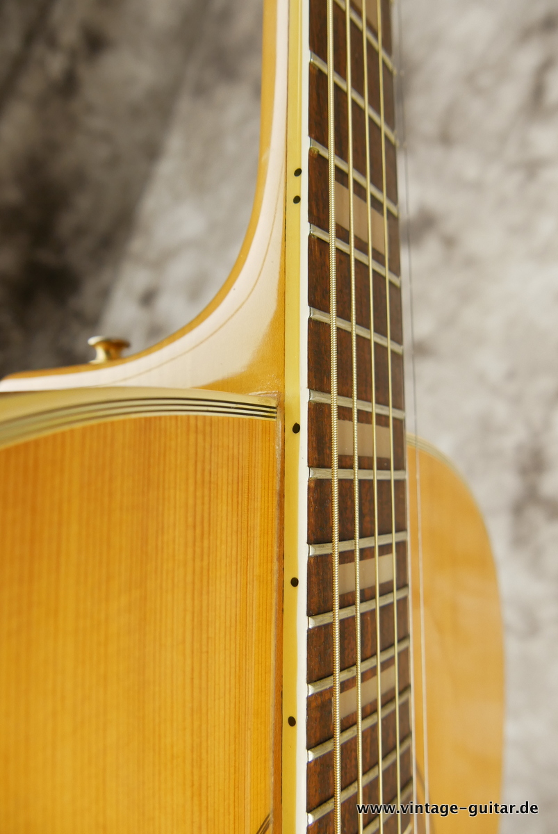 img/vintage/3676/Klira_Jumbo_flame_Maple_natural_1980-014.JPG
