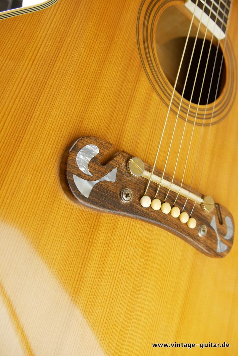 img/vintage/3676/Klira_Jumbo_flame_Maple_natural_1980-015.JPG