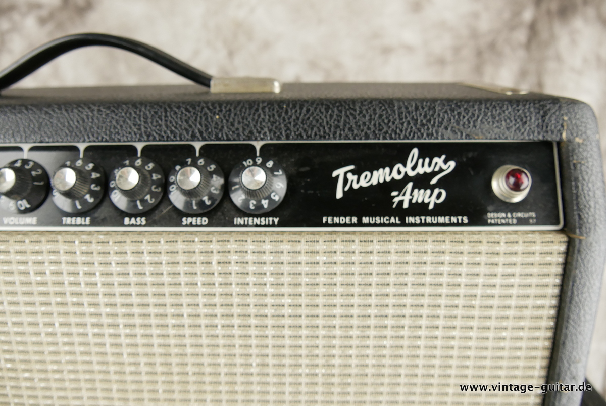 img/vintage/3677/Fender_Tremolux_blackface_Top_Cab-black_1965-006.JPG