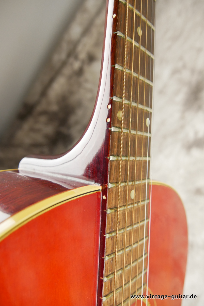 Gibson_J_45_ADJ_Bridge_cherry_sunburst_1964-017.JPG