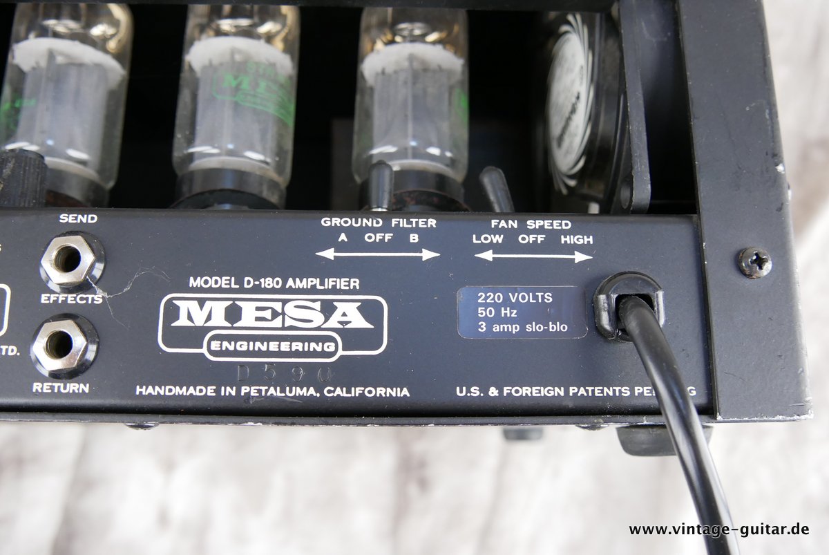 Mesa-Boogie-D-180-Bassamp-1983-004.JPG