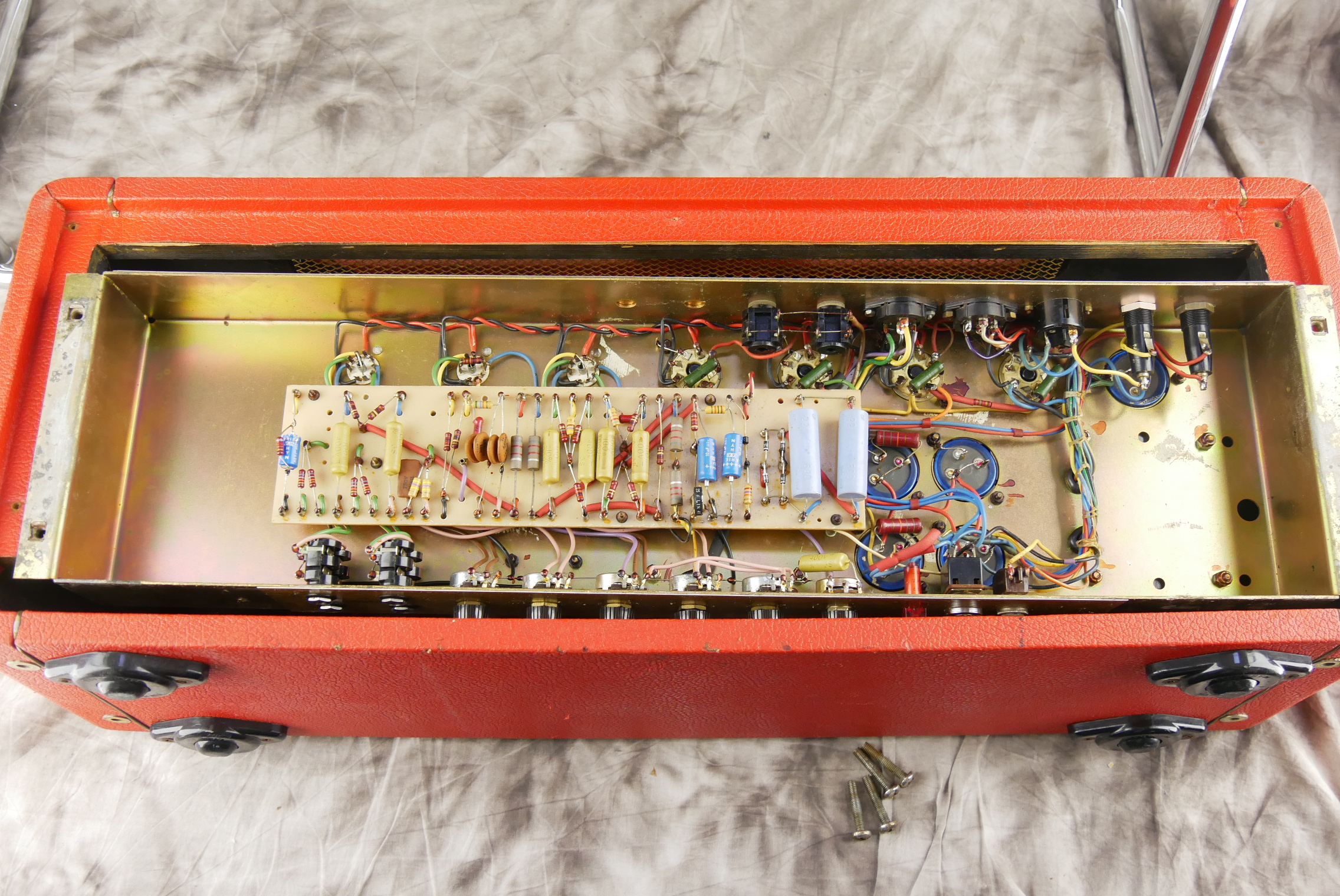 img/vintage/3687/Marshall_Super_Bass_100_red_levant_1973-009.JPG