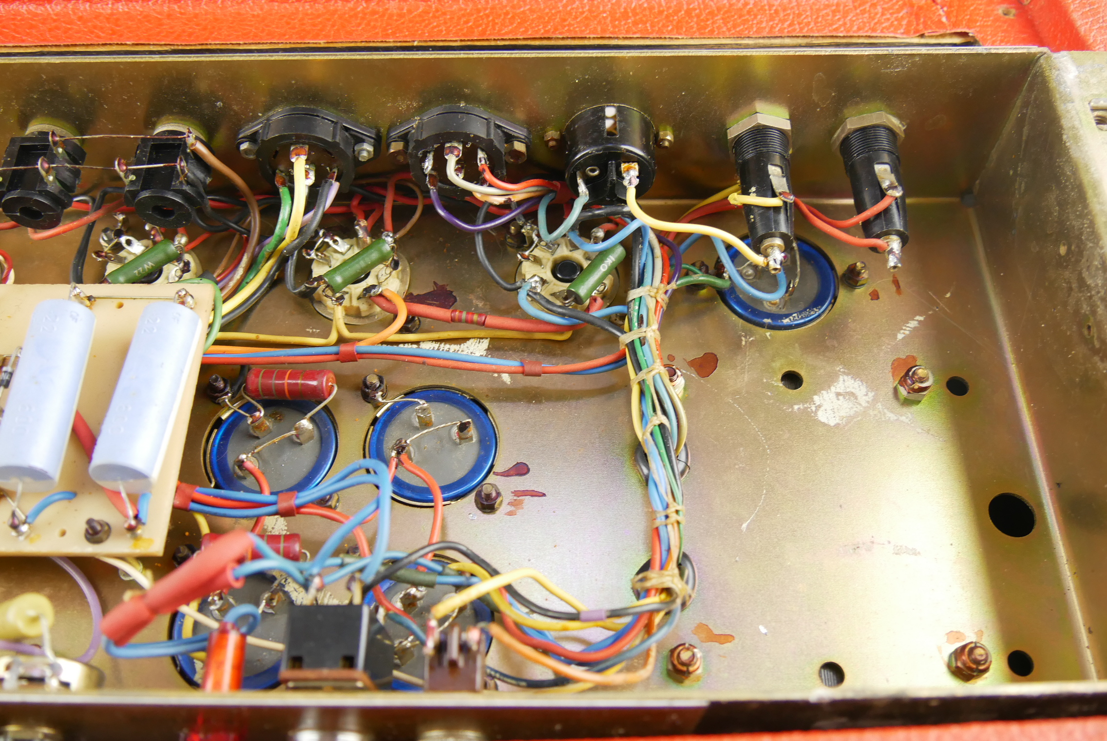 img/vintage/3687/Marshall_Super_Bass_100_red_levant_1973-010.JPG