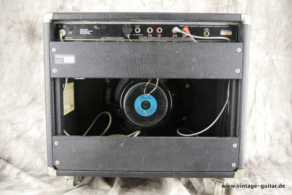 img/vintage/3692/Fender_Princeton_Reverb_II_wheels_1983-002.JPG