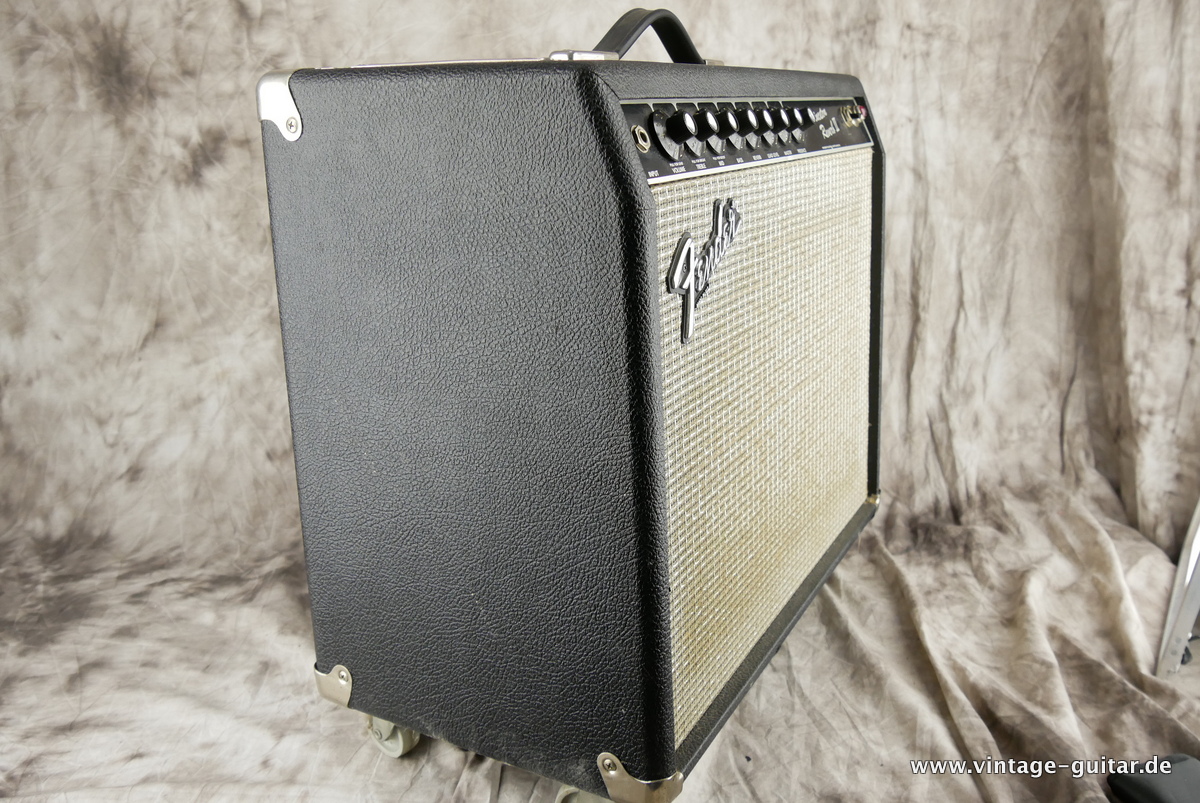 img/vintage/3692/Fender_Princeton_Reverb_II_wheels_1983-003.JPG