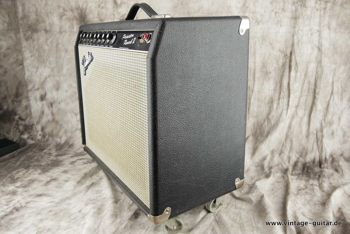 img/vintage/3692/Fender_Princeton_Reverb_II_wheels_1983-004.JPG
