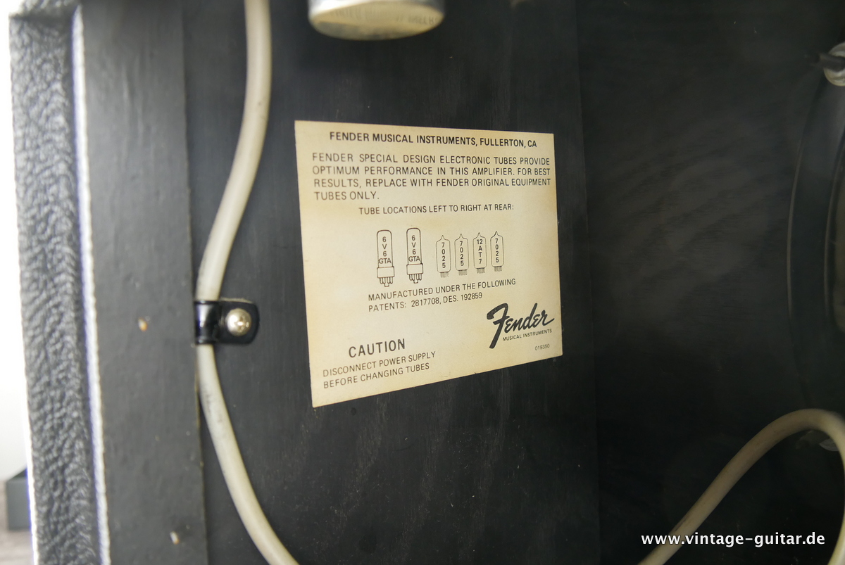 img/vintage/3692/Fender_Princeton_Reverb_II_wheels_1983-010.JPG