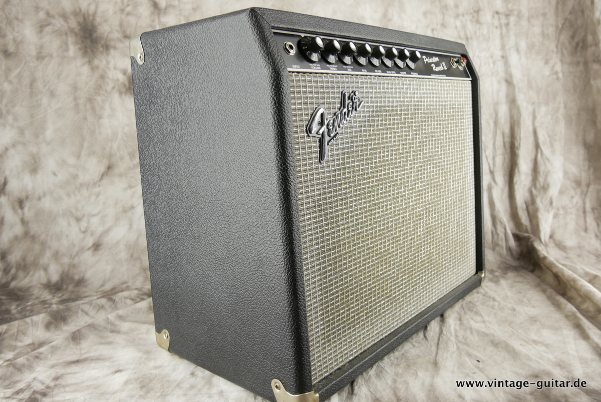 Fender_Princeton_Reverb_II_footswitch_1983-003.JPG