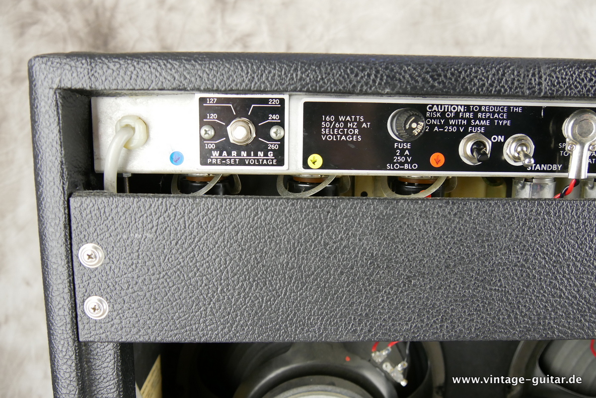 Fender_Vibrolux_Reverb_reissue_1979-007.JPG