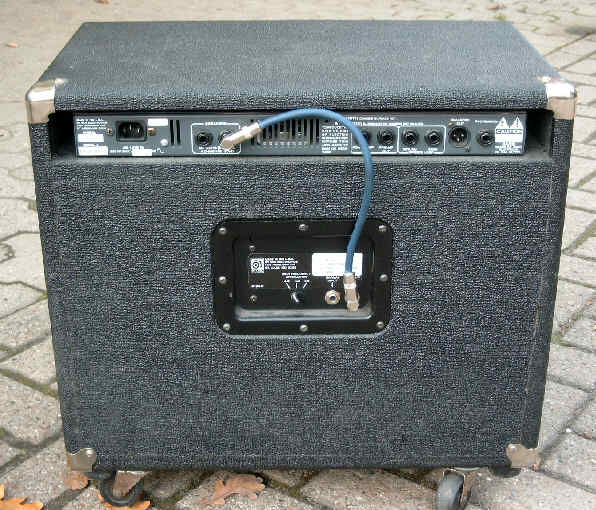 Ampeg-B-1-back.jpg