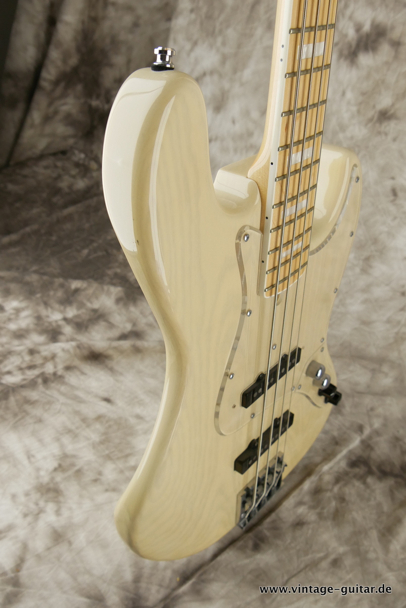 Atelier_Z_M_245_Jazz_Bass_transparent_white_2015-005.JPG