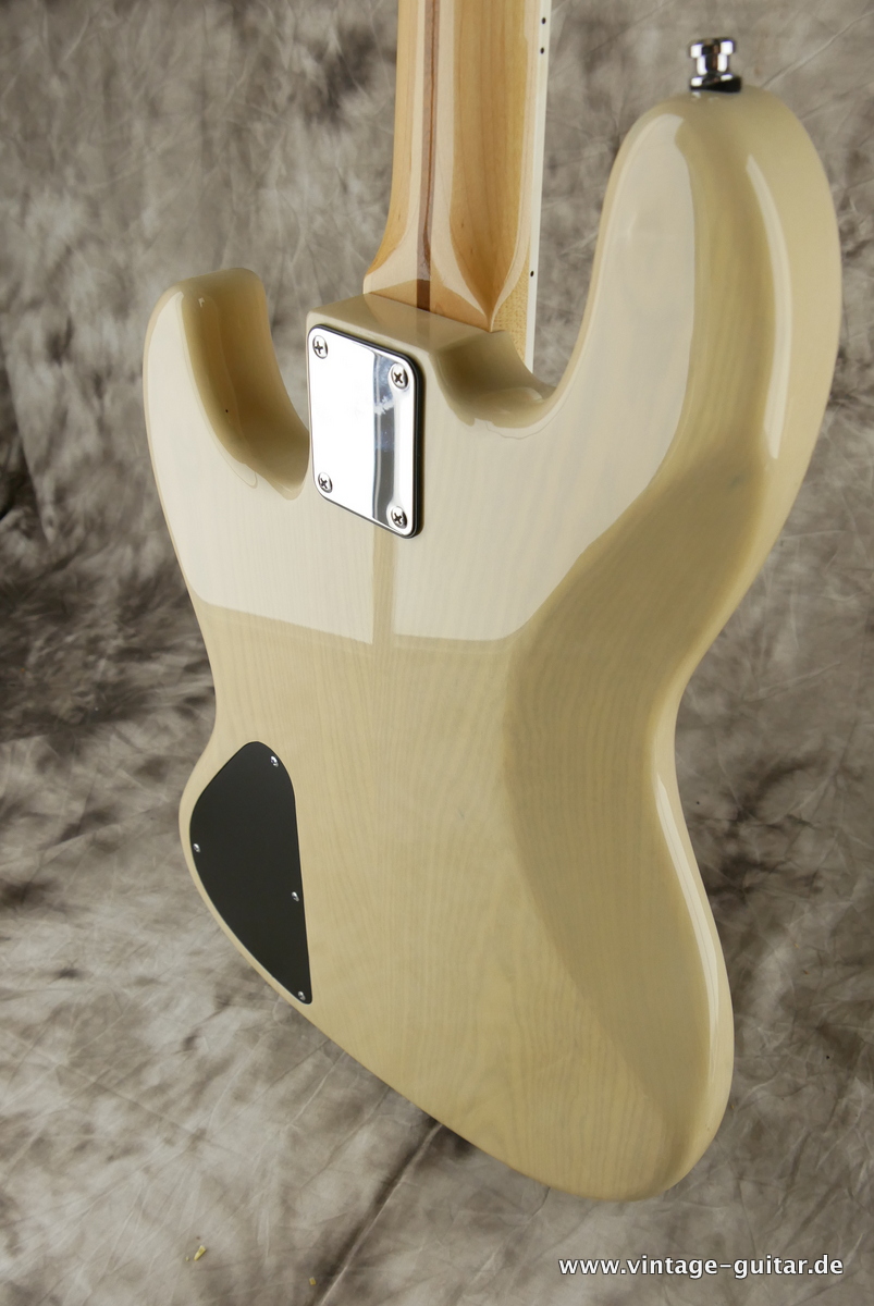 img/vintage/3709/Atelier_Z_M_245_Jazz_Bass_transparent_white_2015-008.JPG