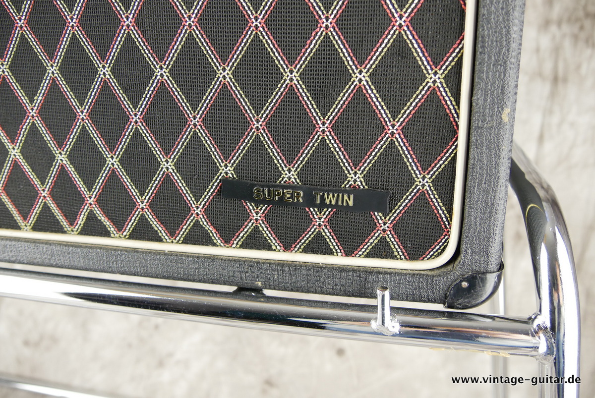 Vox_AC_30_S_TT_Super_Twin_2x12_Cab_1966-003.JPG