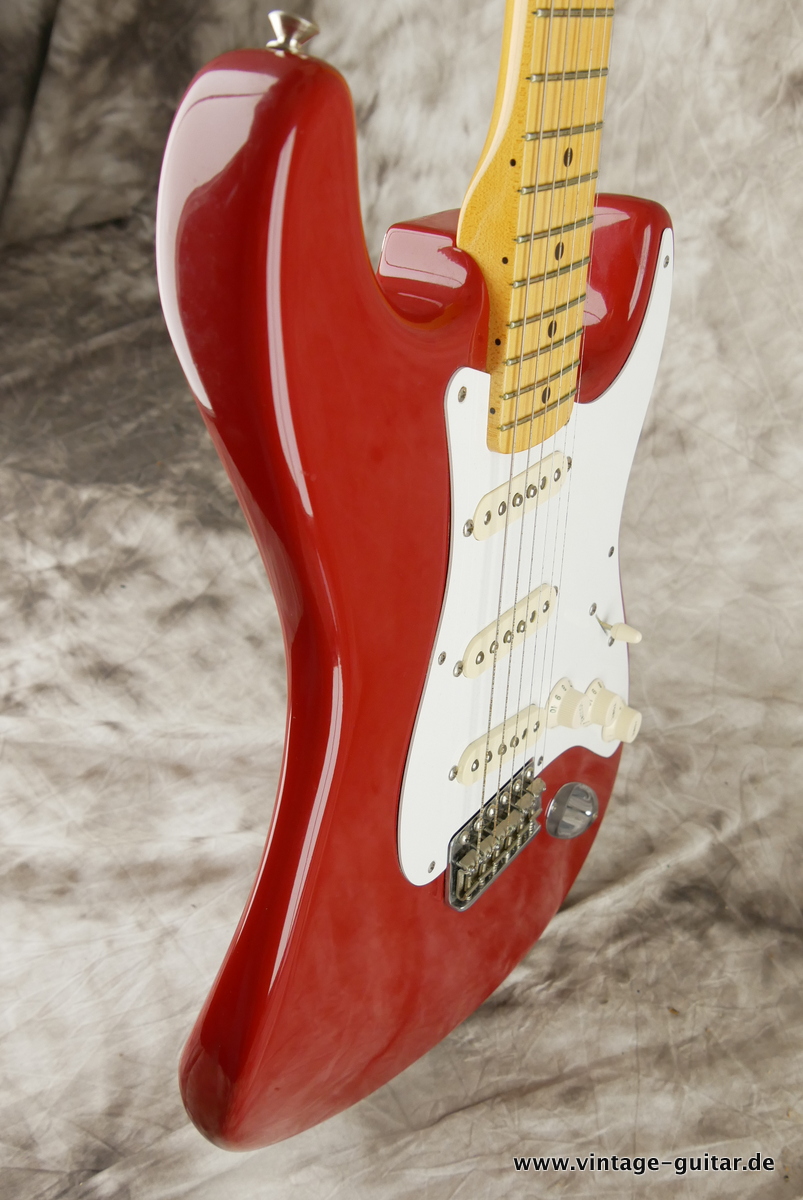 img/vintage/3713/Fender_Stratocaster_Vintage_57_Reissue_dakota_red-005.JPG