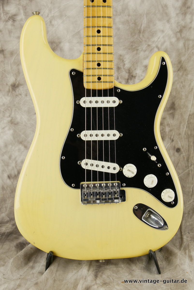 Fender_Stratocaster_blonde_1976-003.JPG